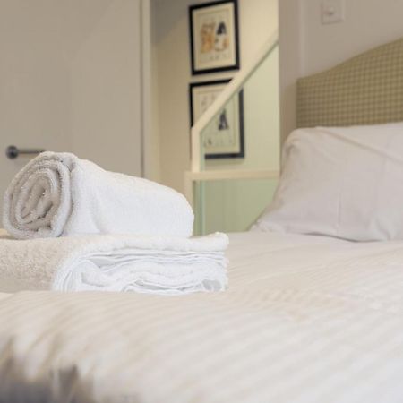 לונדון 2 Bedroom Apartment Hammersmith Grove Sleeps 4 מראה חיצוני תמונה