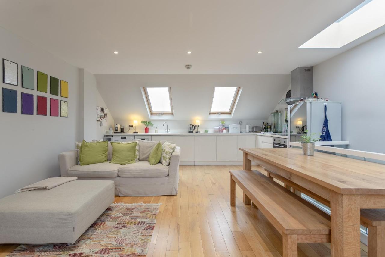לונדון 2 Bedroom Apartment Hammersmith Grove Sleeps 4 מראה חיצוני תמונה