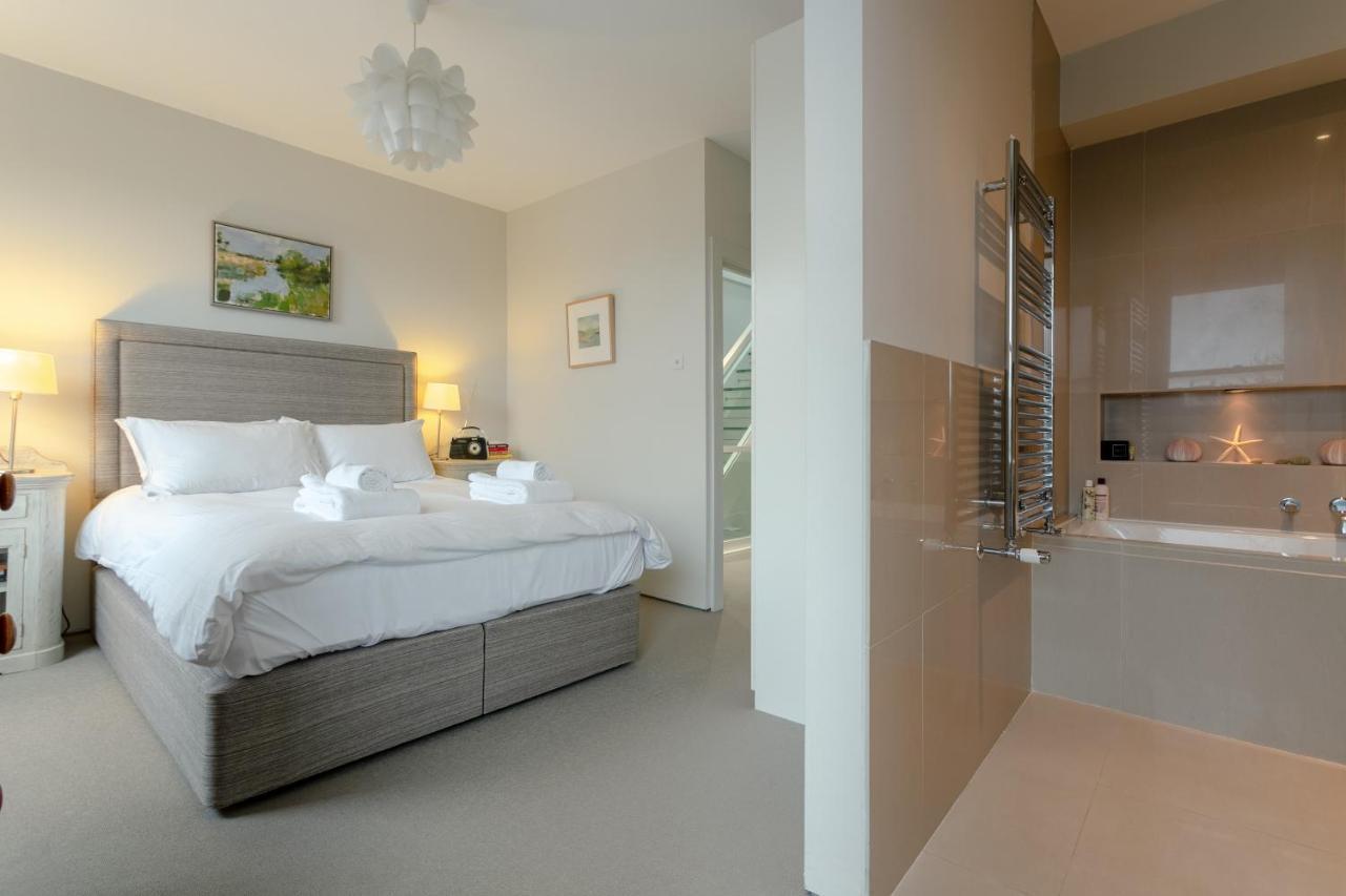 לונדון 2 Bedroom Apartment Hammersmith Grove Sleeps 4 מראה חיצוני תמונה